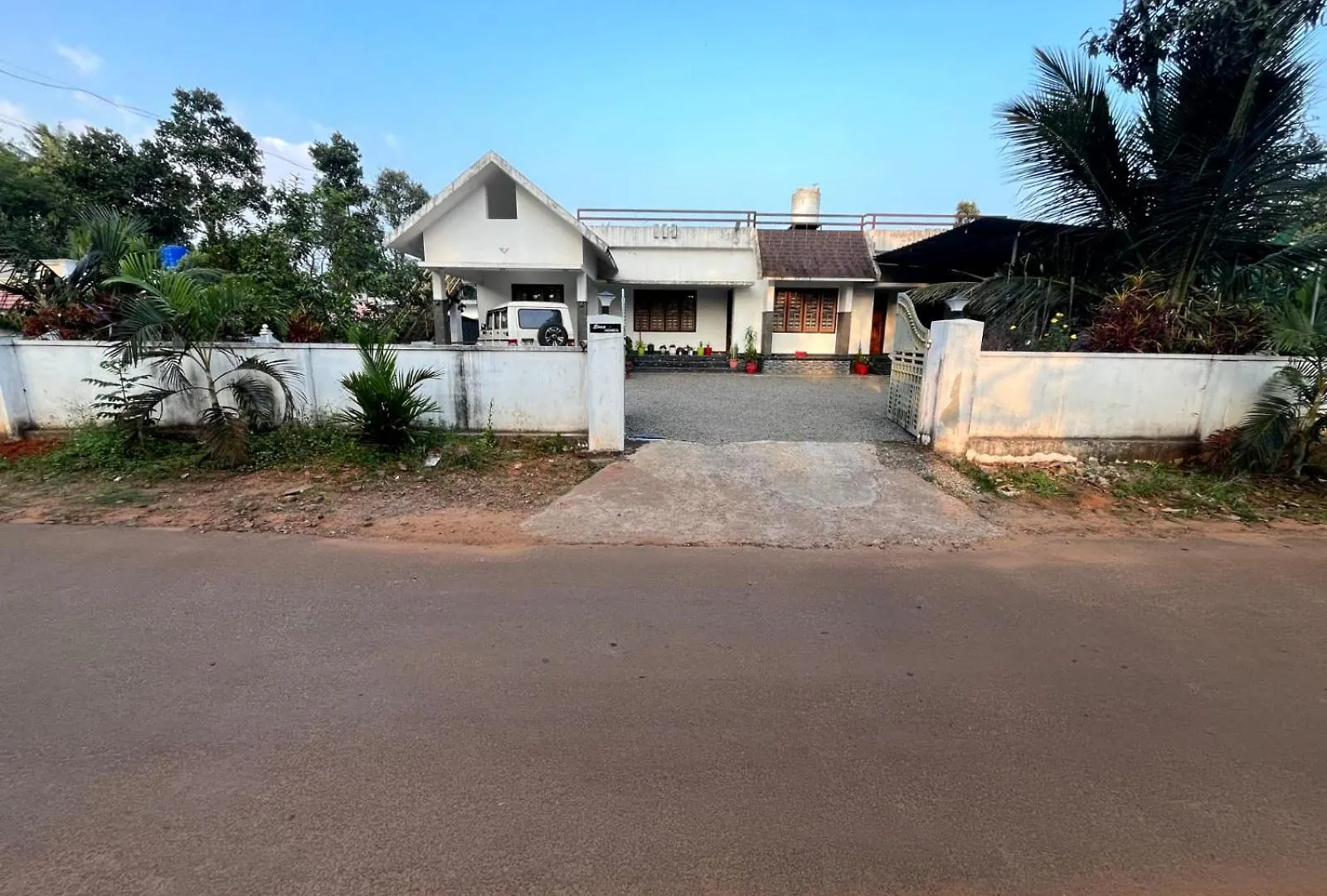 Evaa Homes Anachal 0*,